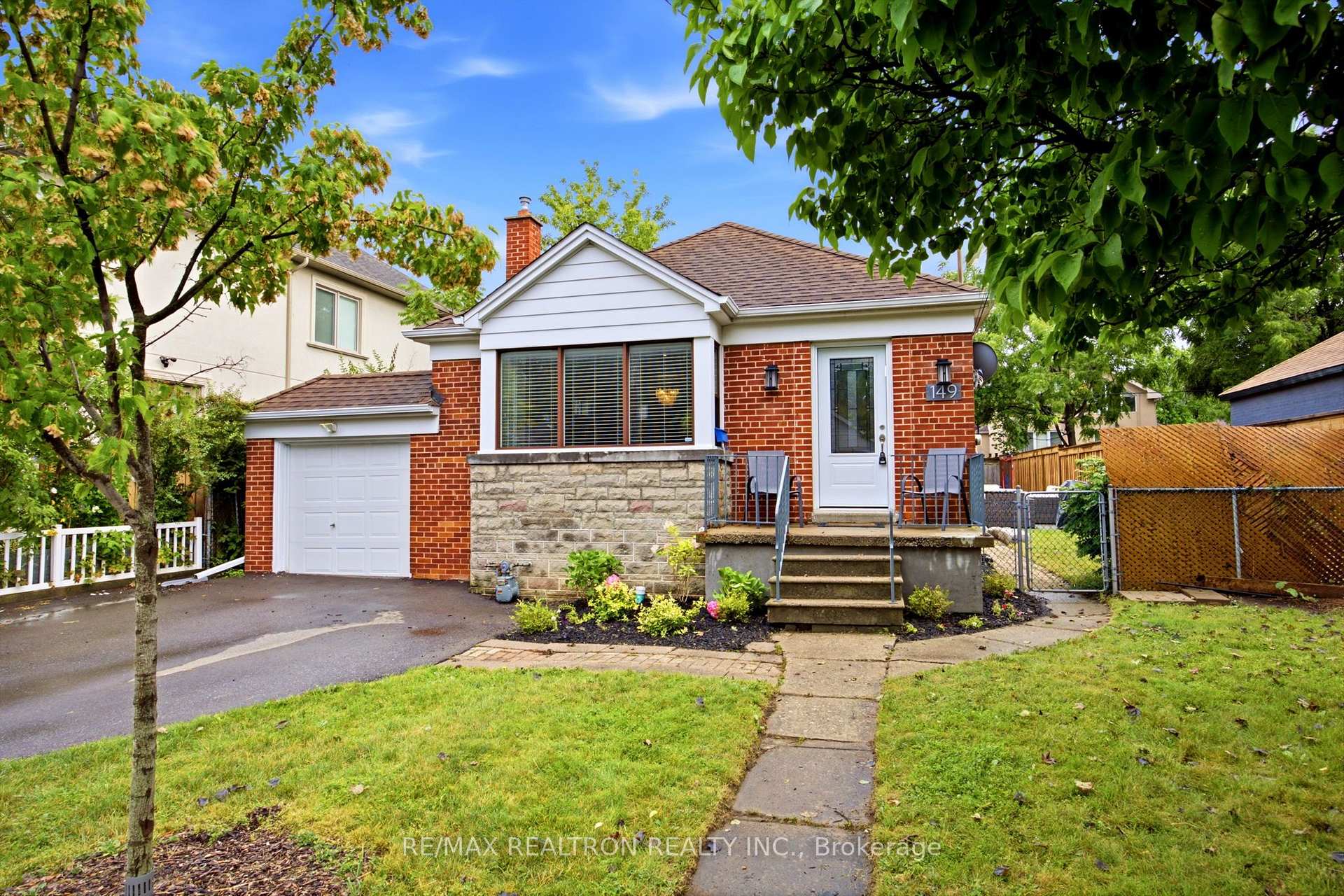 Photo 1 of 149 Fairholme Avenue, Toronto, Englemount-Lawrence — HOMEH
