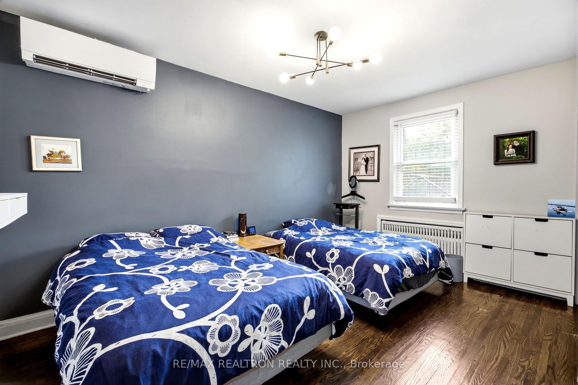 Photo 7 of 149 Fairholme Avenue, Toronto, Englemount-Lawrence — HOMEH