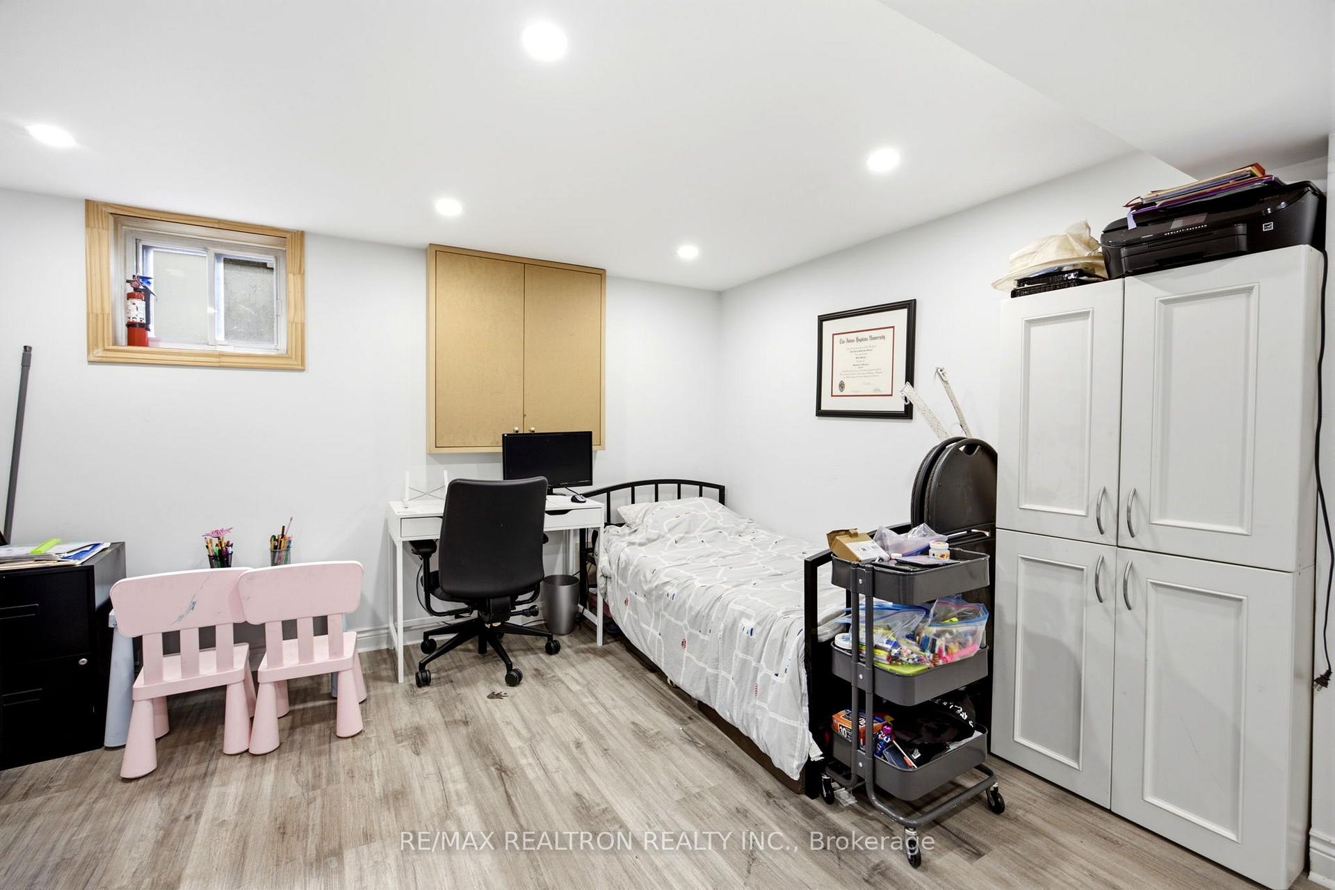 Photo 14 of 149 Fairholme Avenue, Toronto, Englemount-Lawrence — HOMEH
