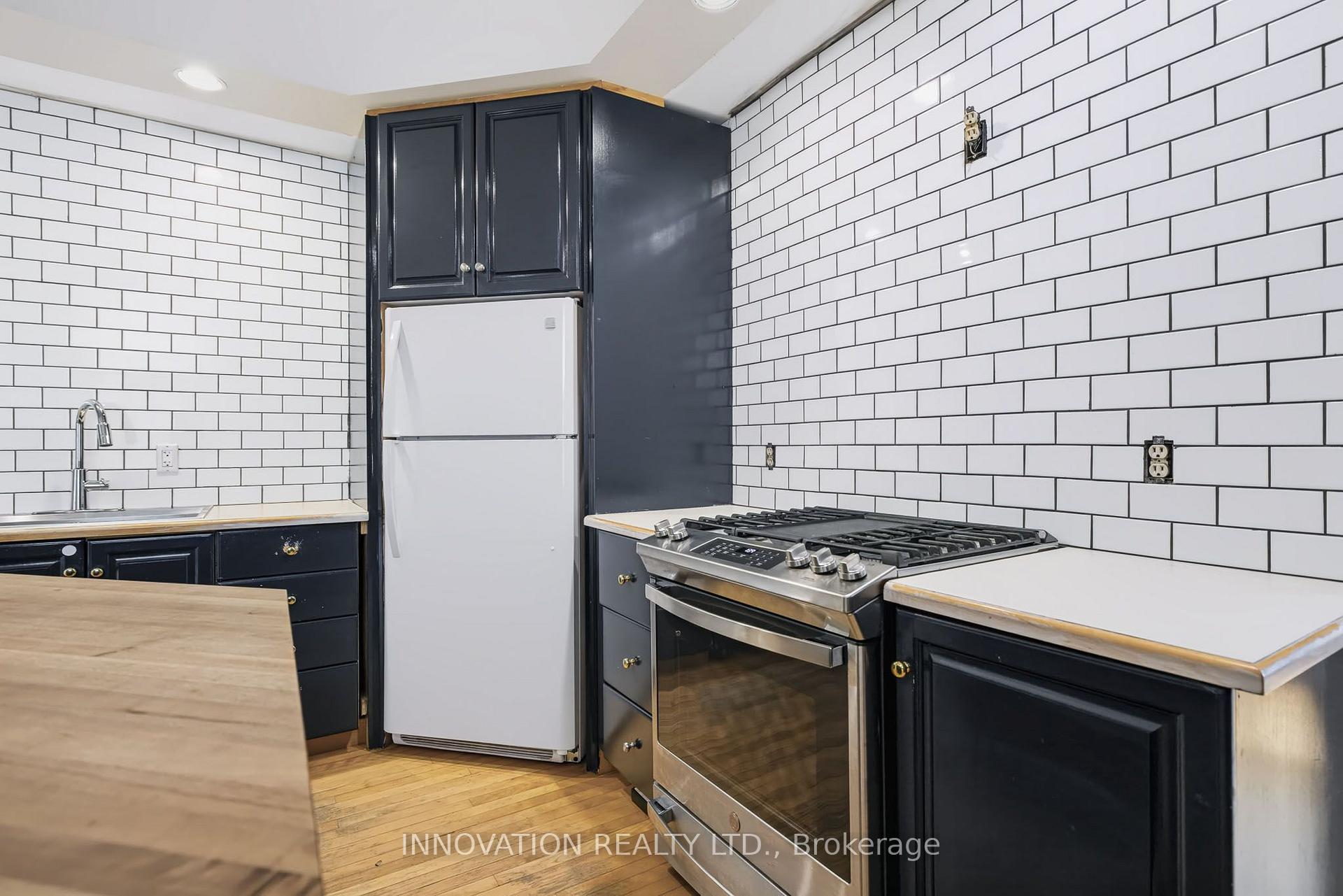 Photo 11 of 262 Bell Street, Arnprior, Arnprior — HOMEH