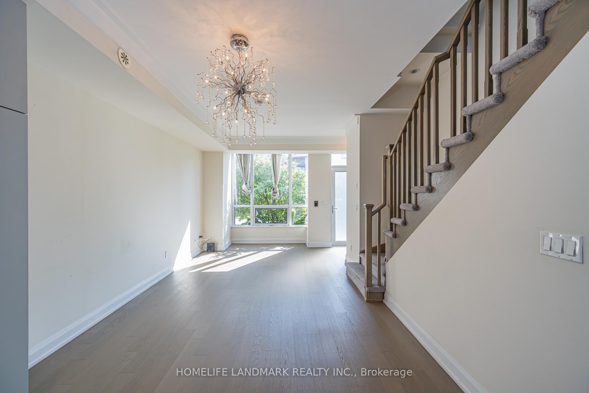Photo 9 of Unit TH12, 18 Graydon Hall Drive, North York, Parkwoods-Donalda — HOMEH