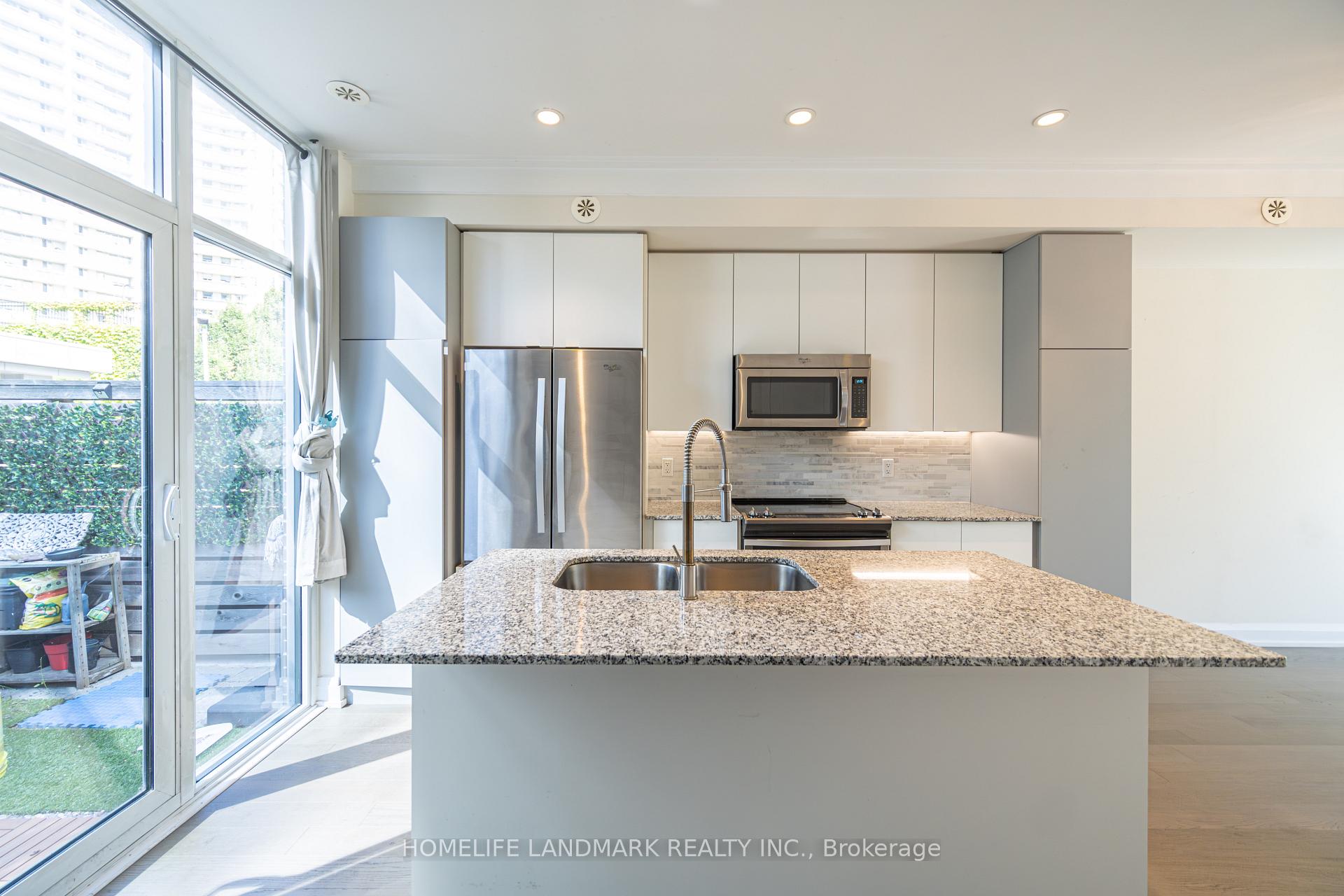 Photo 25 of Unit TH12, 18 Graydon Hall Drive, North York, Parkwoods-Donalda — HOMEH