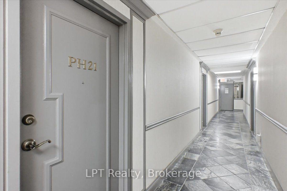 Photo 4 of Unit 2721, 633 Bay Street, Toronto, Bay Street Corridor — HOMEH