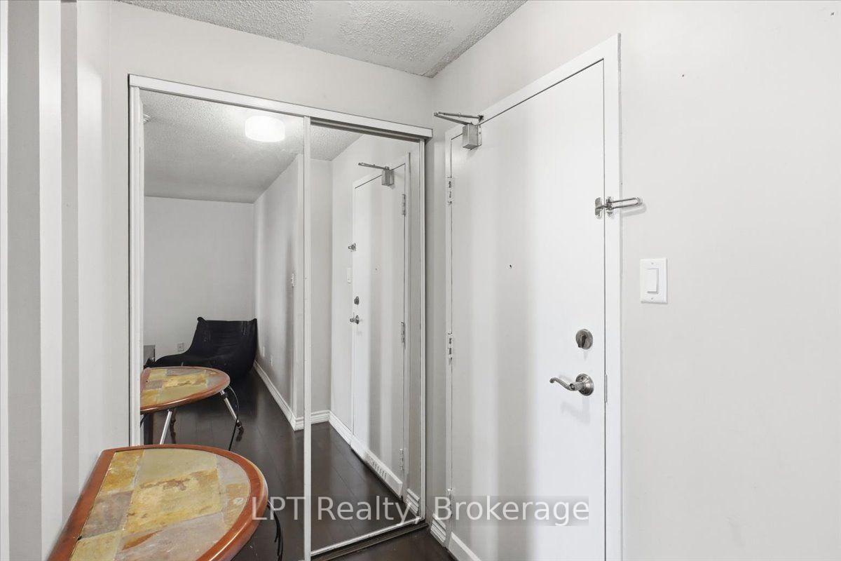 Photo 6 of Unit 2721, 633 Bay Street, Toronto, Bay Street Corridor — HOMEH