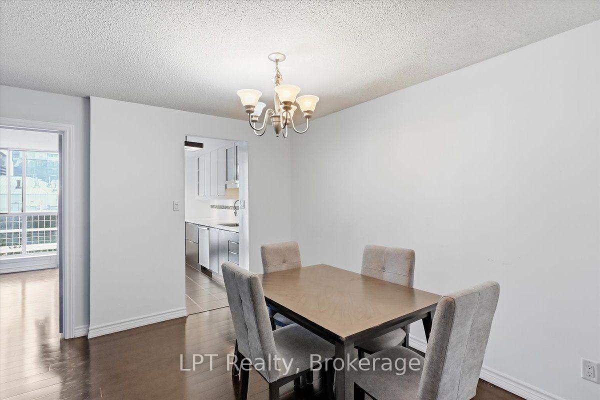 Photo 7 of Unit 2721, 633 Bay Street, Toronto, Bay Street Corridor — HOMEH