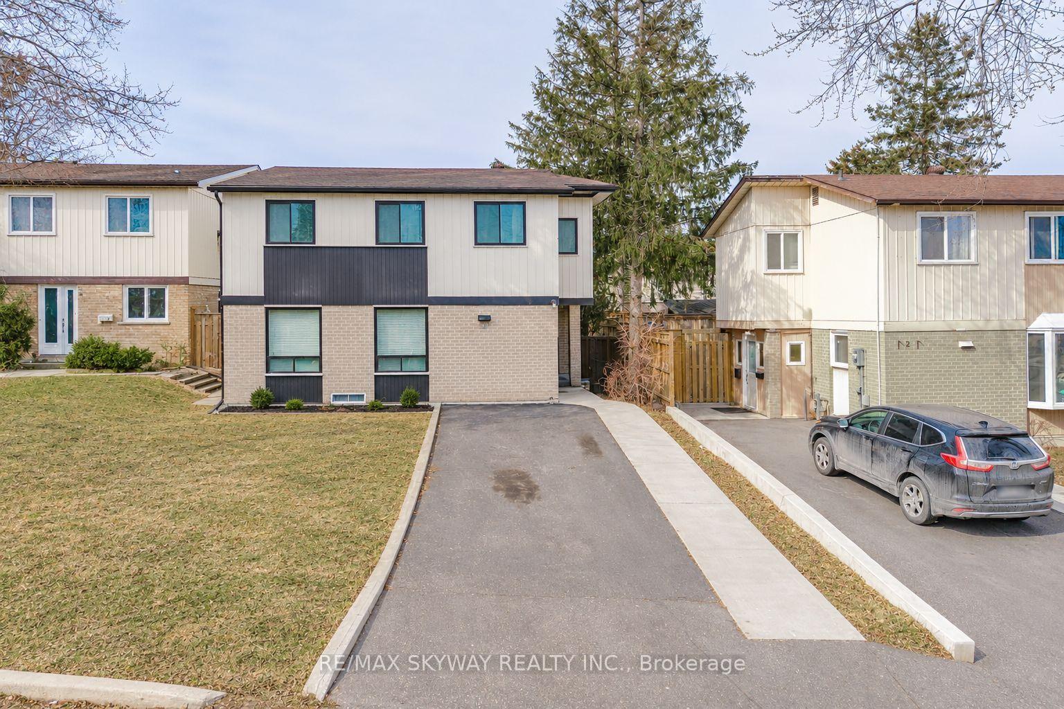 Photo 2 of 3 Hercules Court, Brampton, Central Park — HOMEH