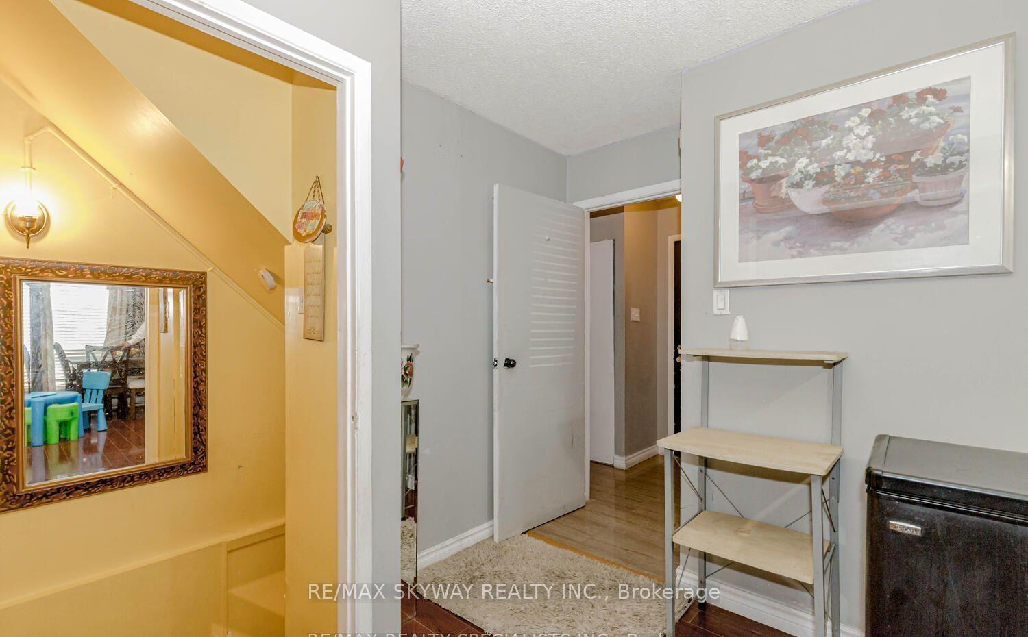 Photo 7 of 3 Hercules Court, Brampton, Central Park — HOMEH