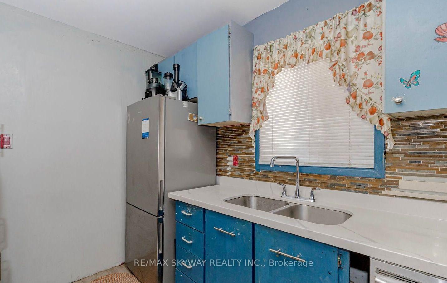 Photo 10 of 3 Hercules Court, Brampton, Central Park — HOMEH
