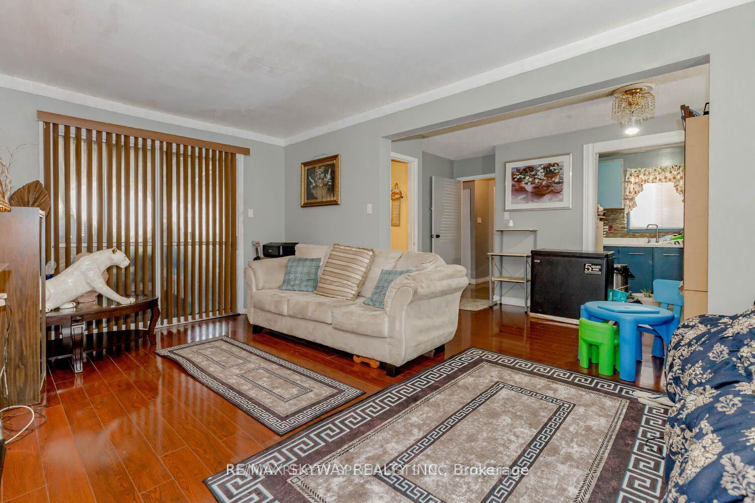 Photo 12 of 3 Hercules Court, Brampton, Central Park — HOMEH