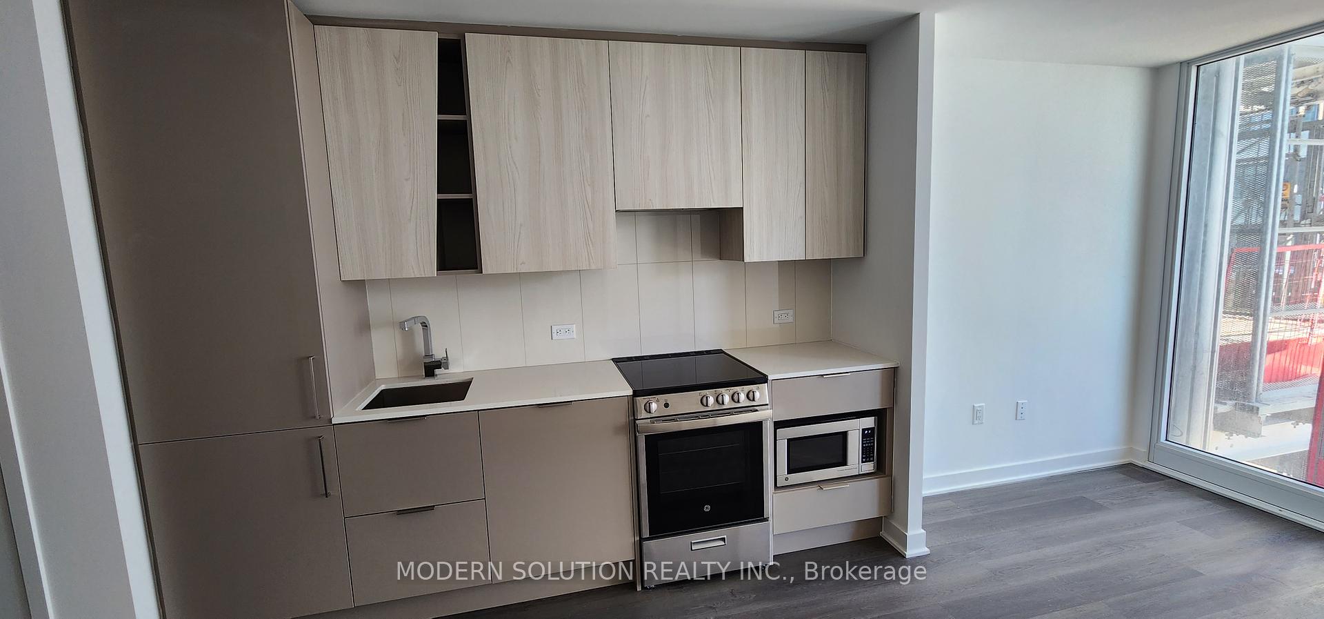 Photo 3 of Unit 224, 3900 Confederation Parkway, Mississauga, City Centre — HOMEH