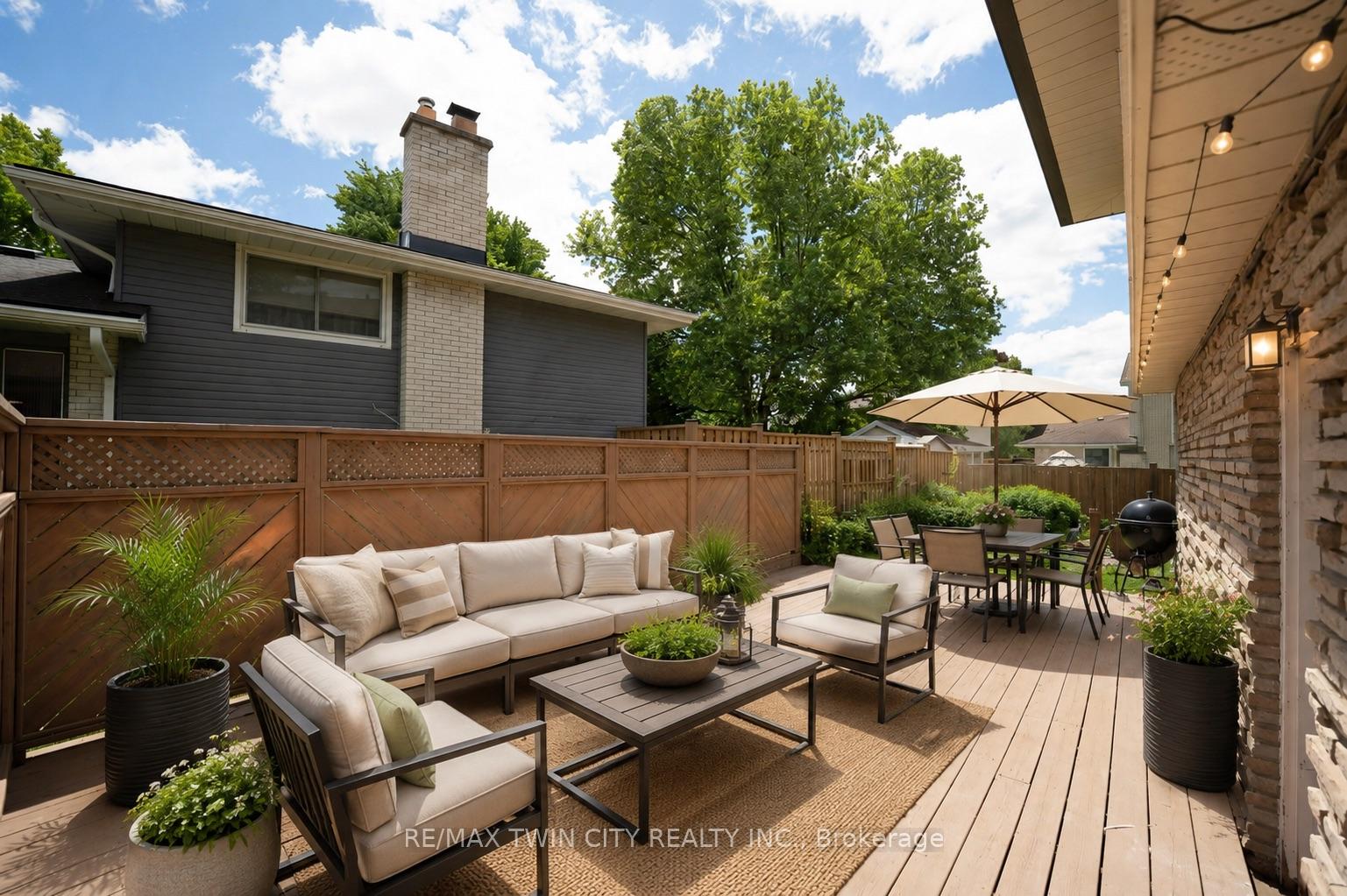 Photo 32 of 21 Halliwell Drive, Kitchener, Heritage Park - Kitchener — HOMEH