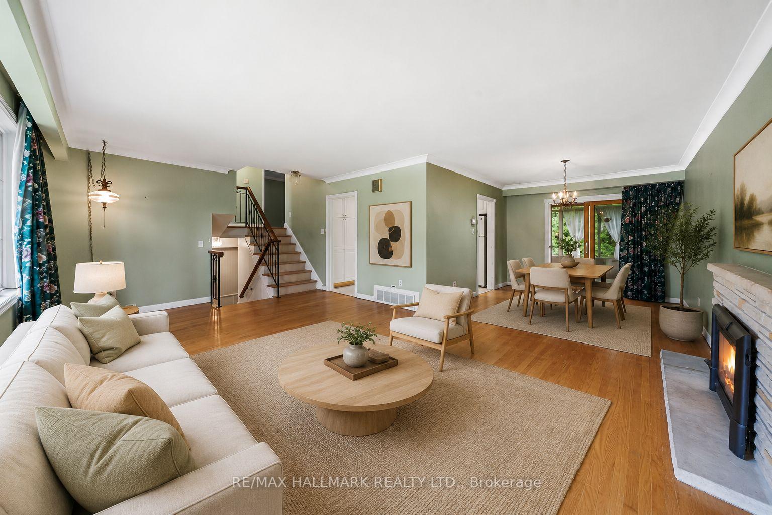 Photo 7 of 17 Greenyards Drive, North York, Newtonbrook East — HOMEH