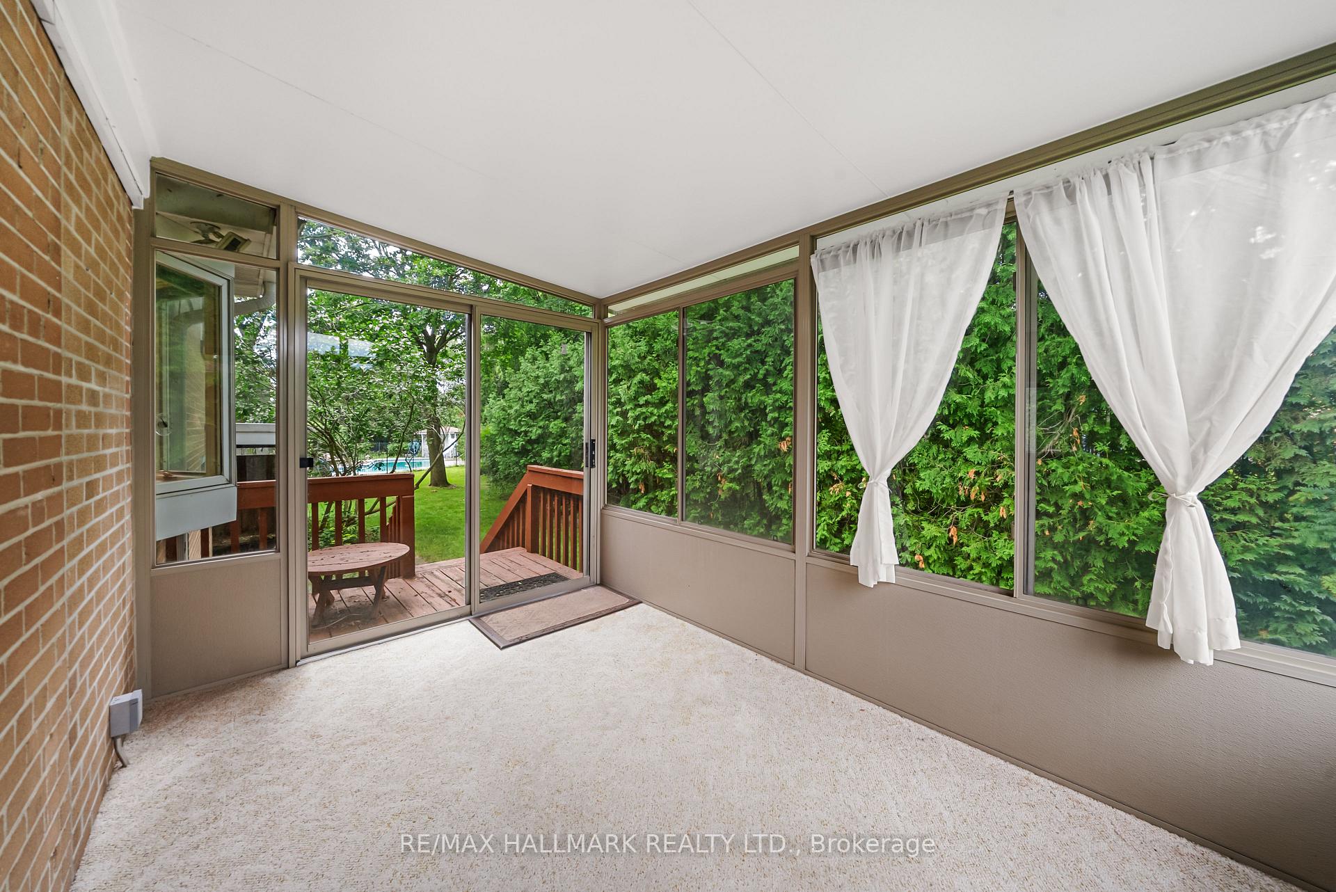 Photo 16 of 17 Greenyards Drive, North York, Newtonbrook East — HOMEH