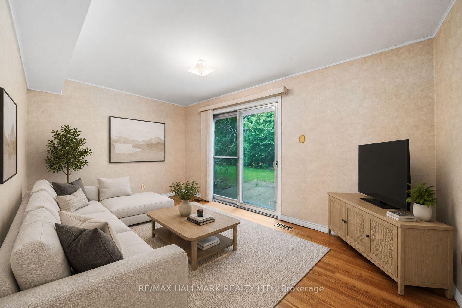 Photo 18 of 17 Greenyards Drive, North York, Newtonbrook East — HOMEH