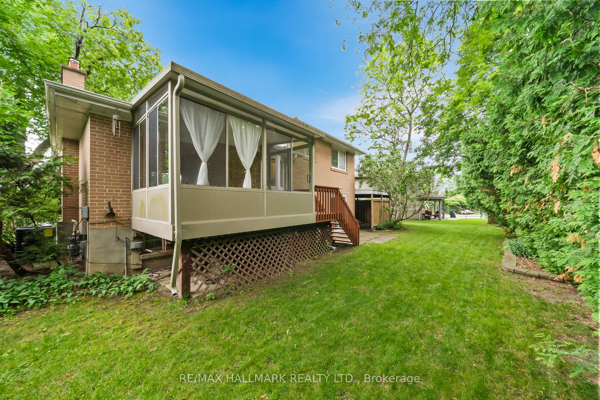 Photo 43 of 17 Greenyards Drive, North York, Newtonbrook East — HOMEH