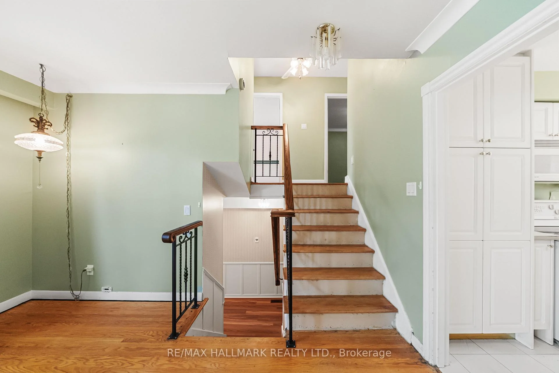 Photo 22 of 17 Greenyards Drive, North York, Newtonbrook East — HOMEH