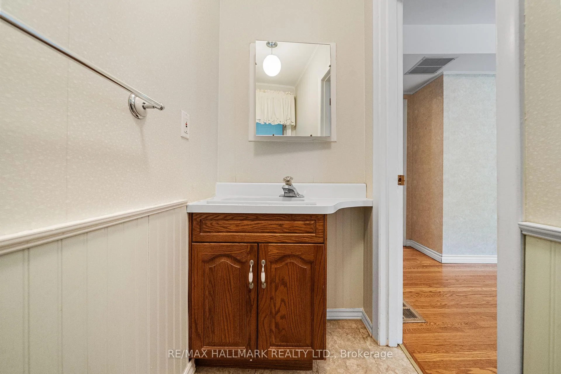 Photo 37 of 17 Greenyards Drive, North York, Newtonbrook East — HOMEH