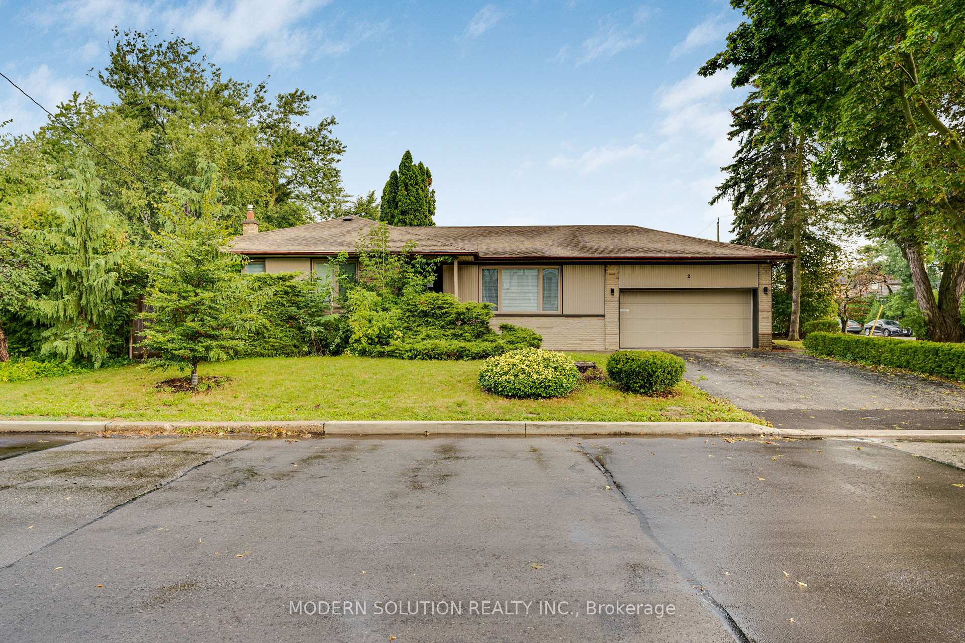 Photo 2 of 2 Caswell Drive, North York, Newtonbrook East — HOMEH