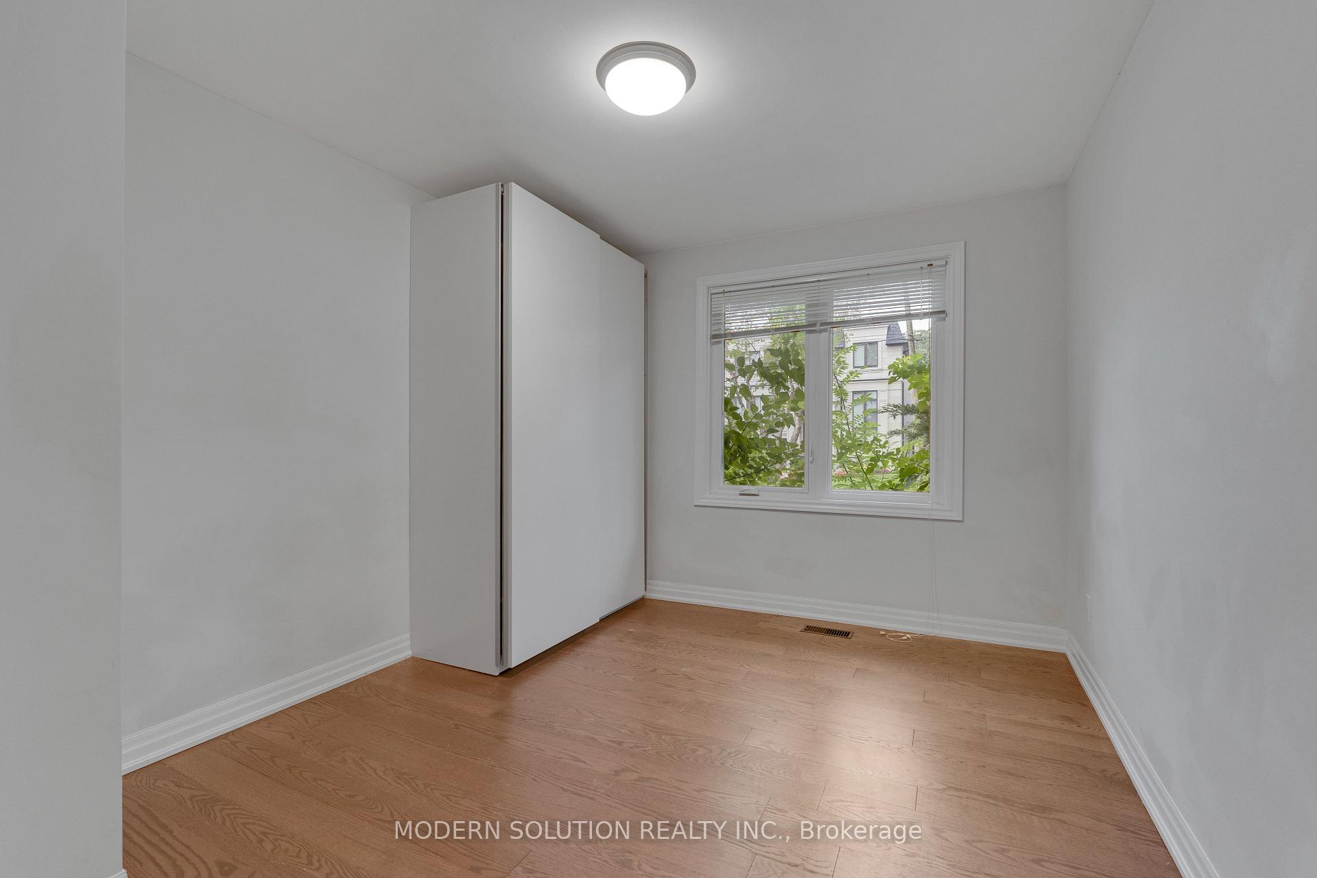 Photo 18 of 2 Caswell Drive, North York, Newtonbrook East — HOMEH