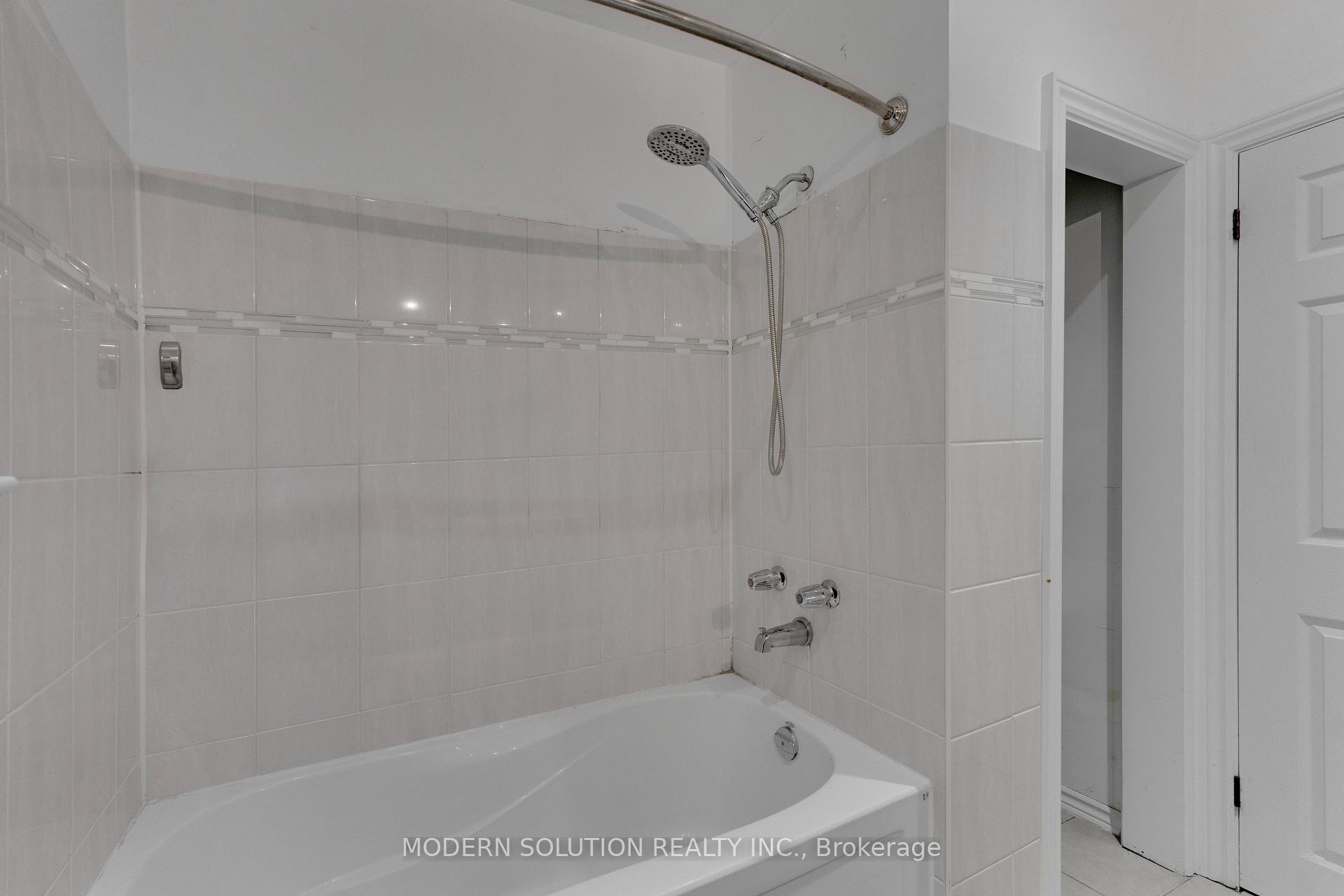 Photo 24 of 2 Caswell Drive, North York, Newtonbrook East — HOMEH