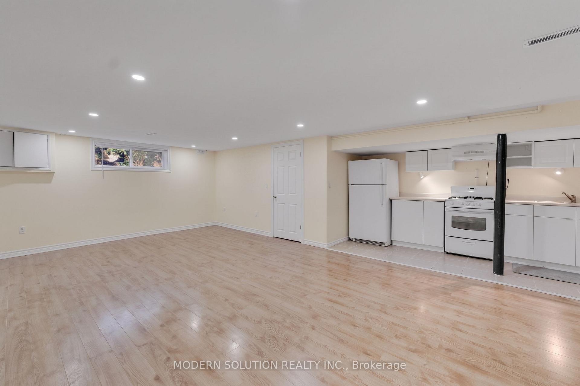 Photo 27 of 2 Caswell Drive, North York, Newtonbrook East — HOMEH
