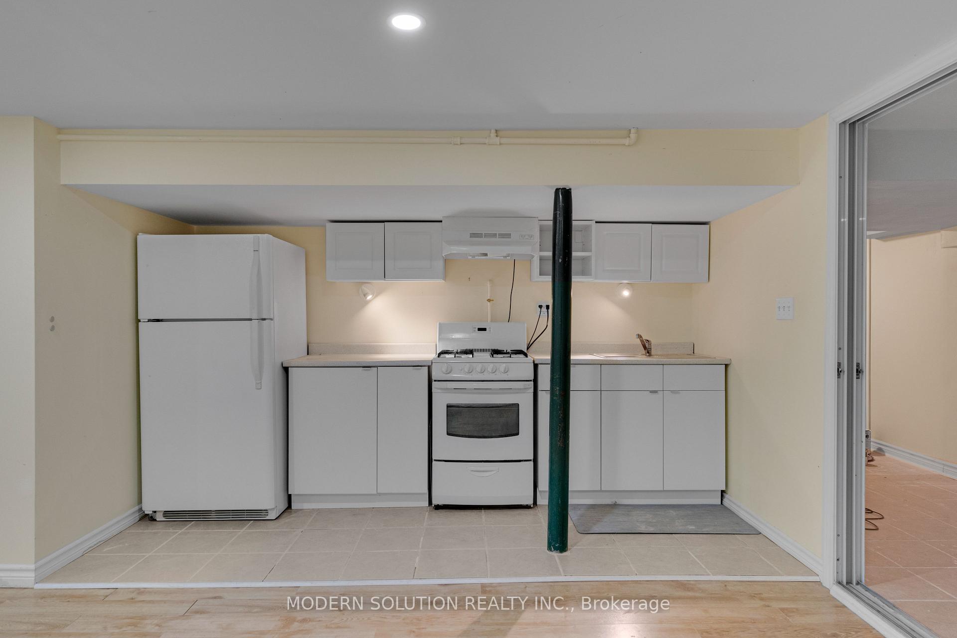 Photo 30 of 2 Caswell Drive, North York, Newtonbrook East — HOMEH