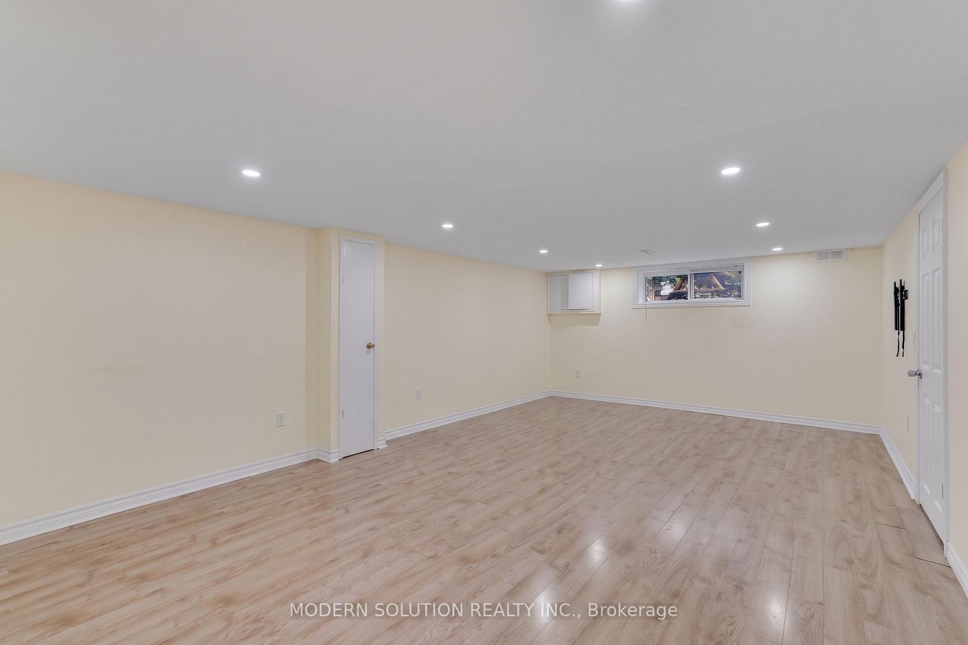 Photo 31 of 2 Caswell Drive, North York, Newtonbrook East — HOMEH