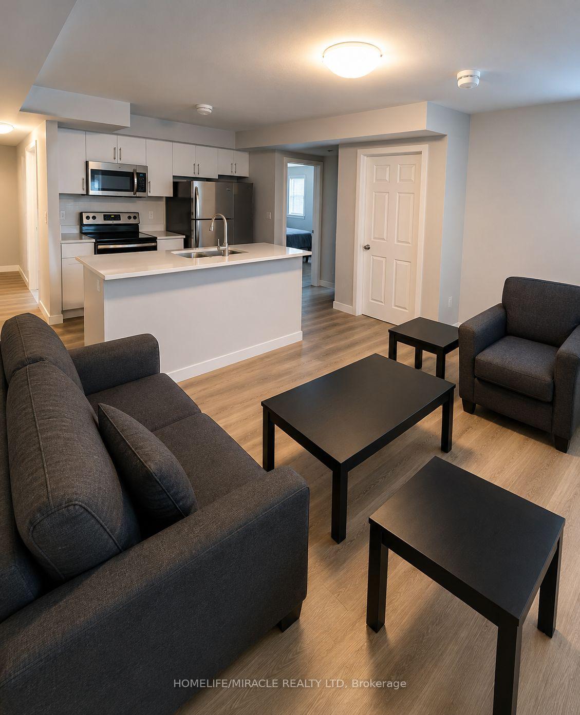 Photo 4 of Unit 9, 252 Penetanguishene Road, Barrie, Georgian Drive — HOMEH