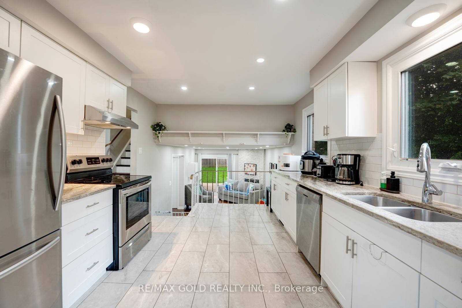 Photo 9 of 2848 Bucklepost Crescent, Mississauga, Meadowvale — HOMEH