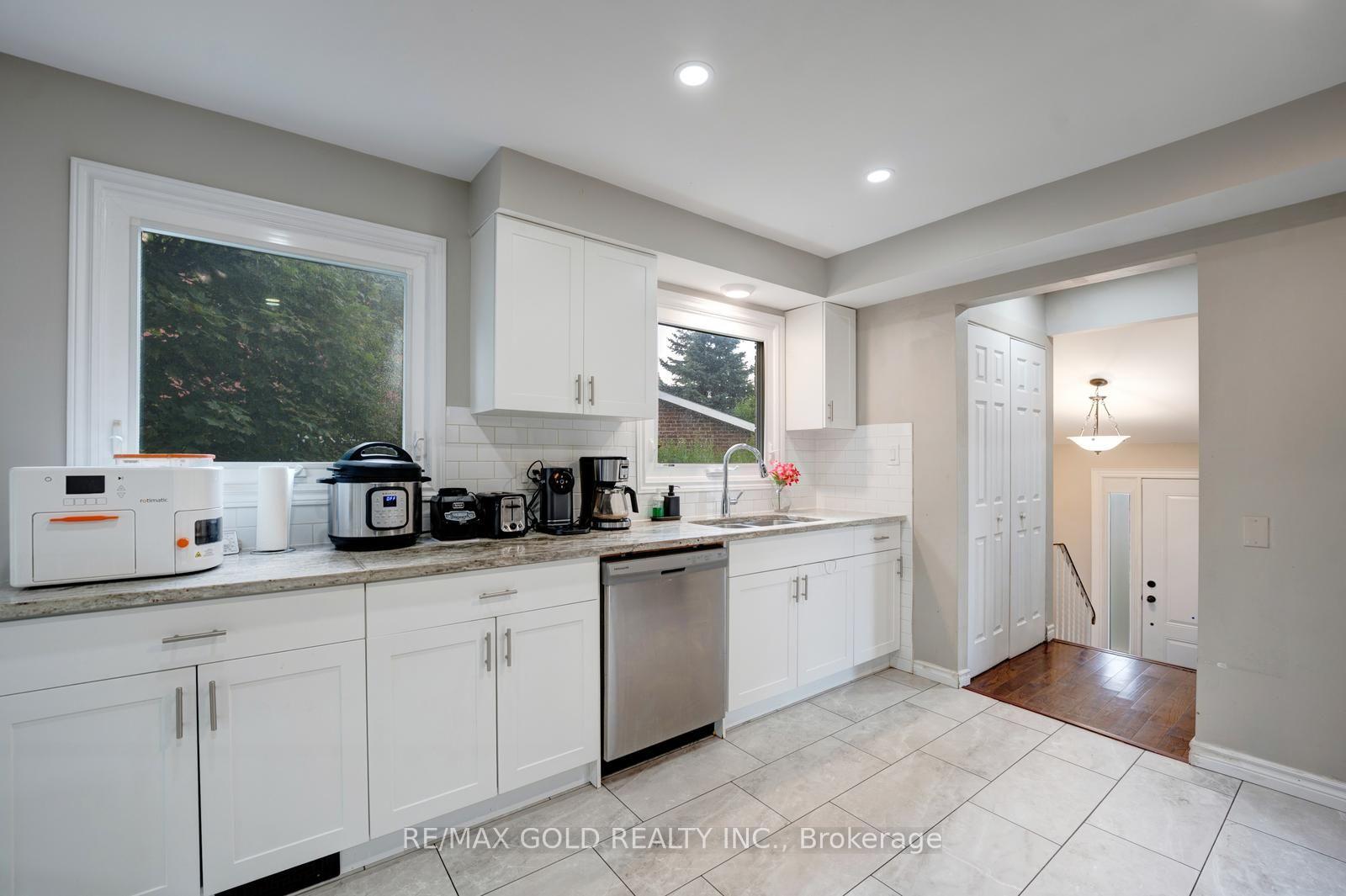 Photo 10 of 2848 Bucklepost Crescent, Mississauga, Meadowvale — HOMEH