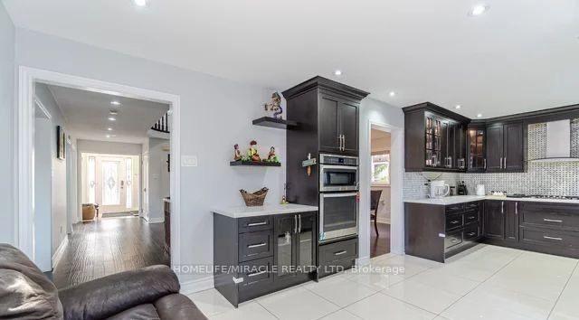 Photo 10 of 50 Hyatt Drive, Brampton, Northwood Park — HOMEH