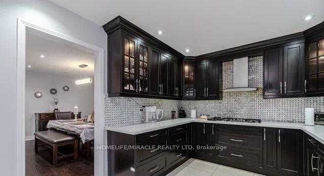 Photo 11 of 50 Hyatt Drive, Brampton, Northwood Park — HOMEH
