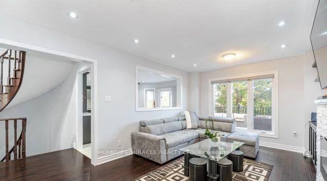 Photo 15 of 50 Hyatt Drive, Brampton, Northwood Park — HOMEH