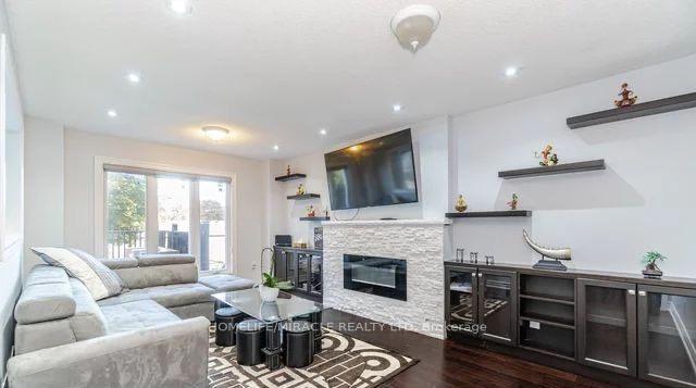 Photo 17 of 50 Hyatt Drive, Brampton, Northwood Park — HOMEH