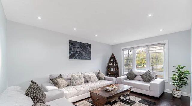 Photo 19 of 50 Hyatt Drive, Brampton, Northwood Park — HOMEH