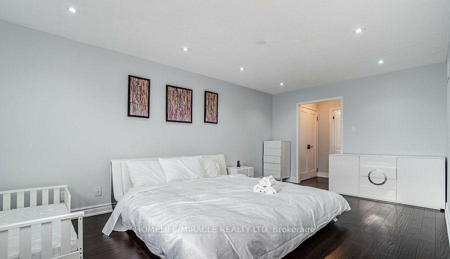 Photo 21 of 50 Hyatt Drive, Brampton, Northwood Park — HOMEH