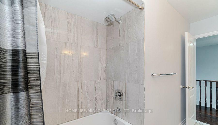 Photo 23 of 50 Hyatt Drive, Brampton, Northwood Park — HOMEH