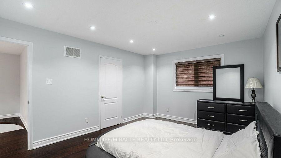 Photo 25 of 50 Hyatt Drive, Brampton, Northwood Park — HOMEH