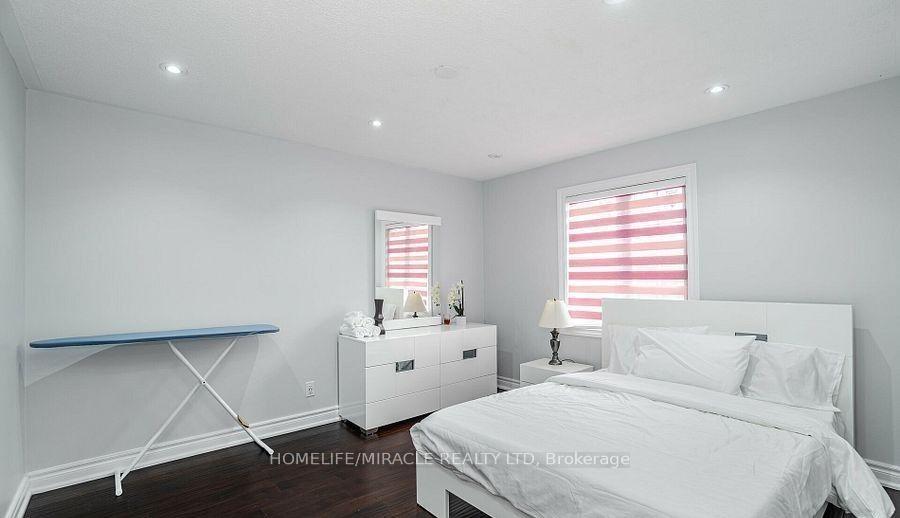 Photo 29 of 50 Hyatt Drive, Brampton, Northwood Park — HOMEH