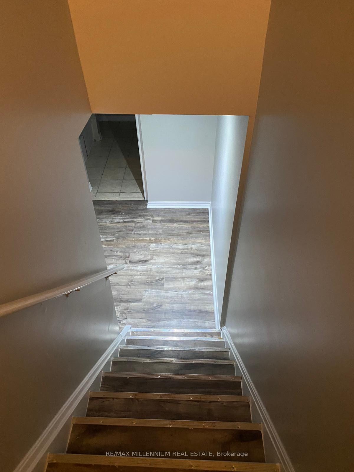 Photo 1 of 35 Southlake Boulevard, Brampton, Madoc — HOMEH