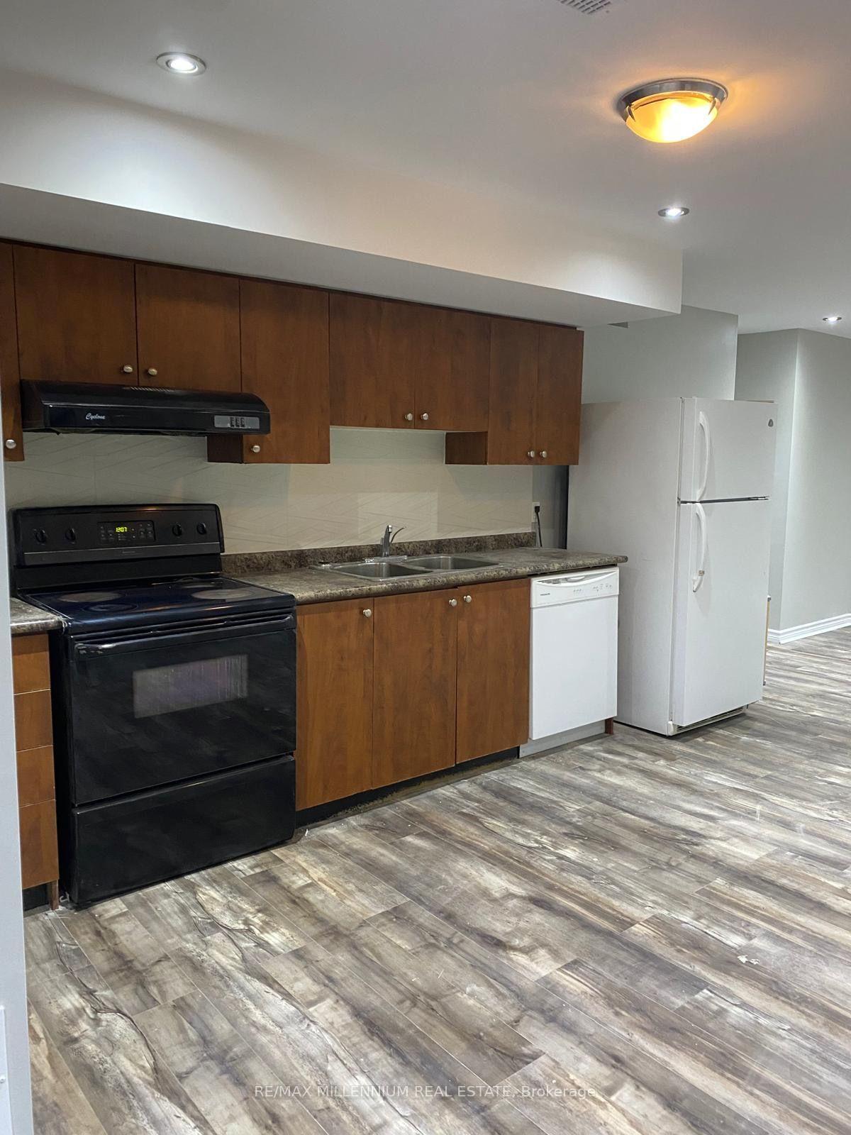 Photo 7 of 35 Southlake Boulevard, Brampton, Madoc — HOMEH