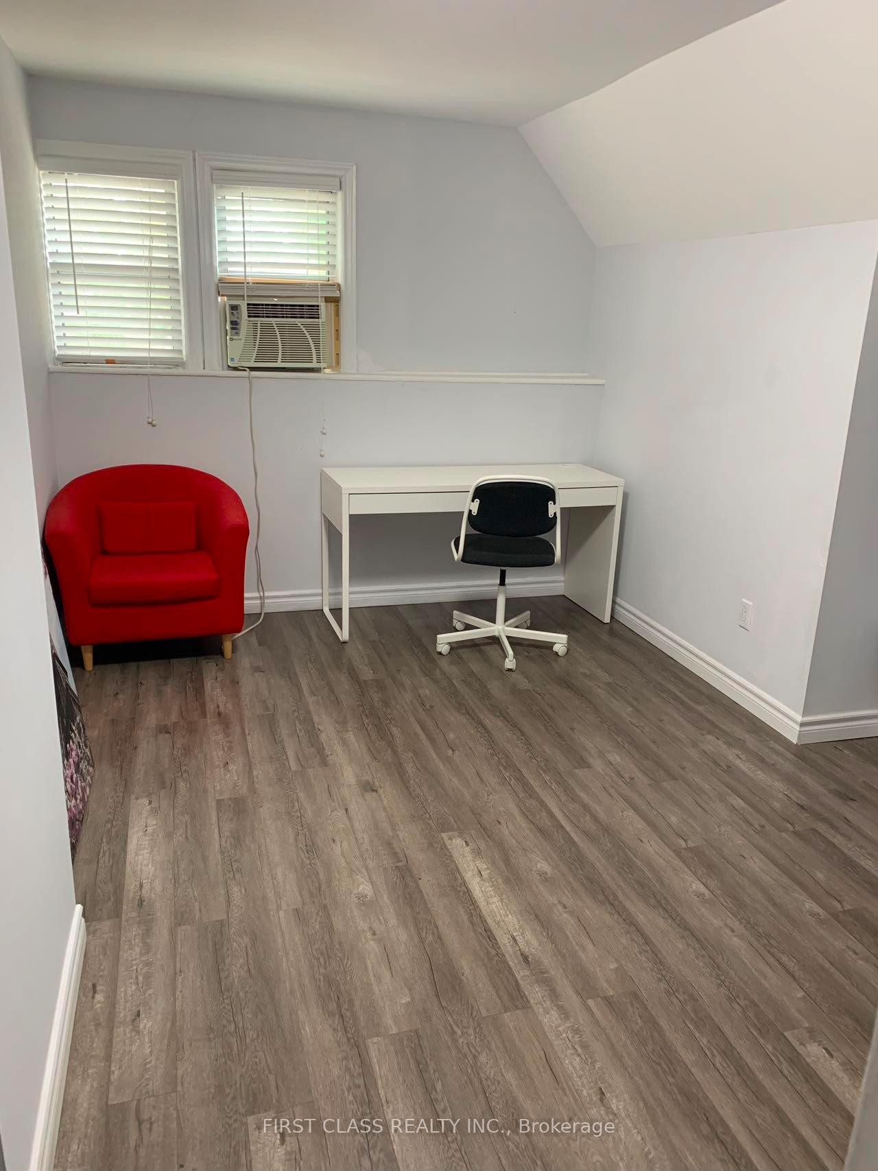 Photo 4 of Unit 3rd Floor, 524 Bathurst Street, Toronto, Palmerston-Little Italy — HOMEH