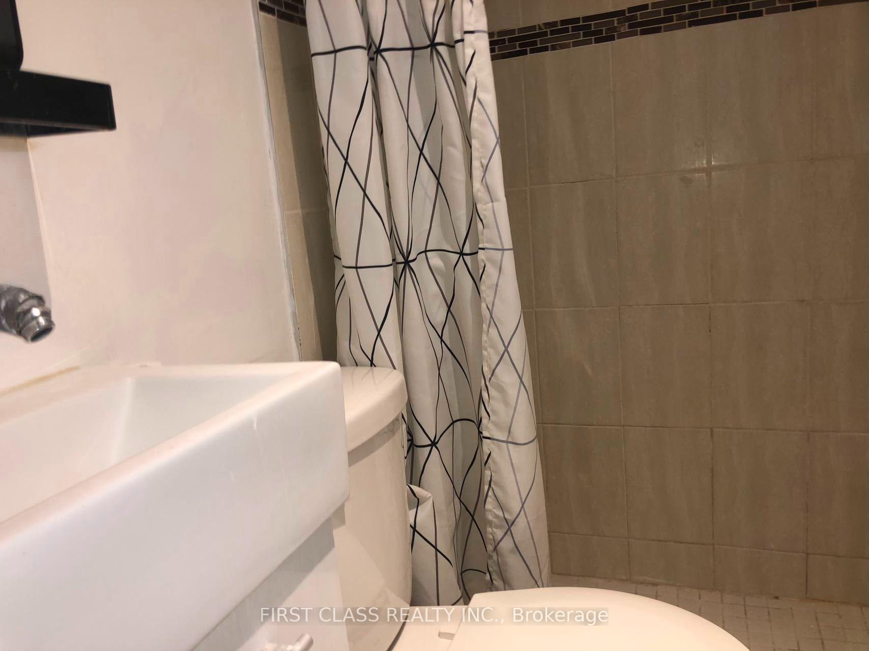 Photo 9 of Unit 3rd Floor, 524 Bathurst Street, Toronto, Palmerston-Little Italy — HOMEH