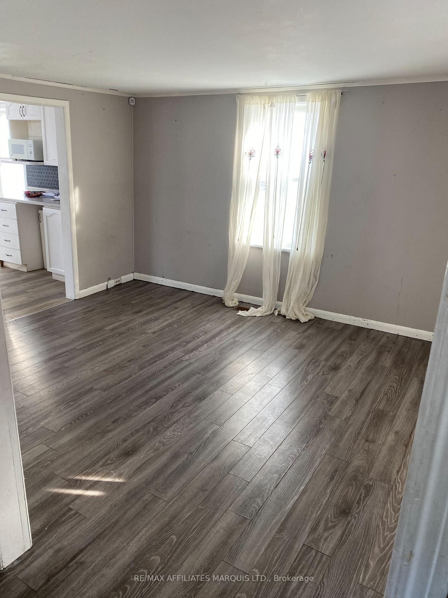 Photo 2 of 633 Augustus Street S, Cornwall, Cornwall — HOMEH