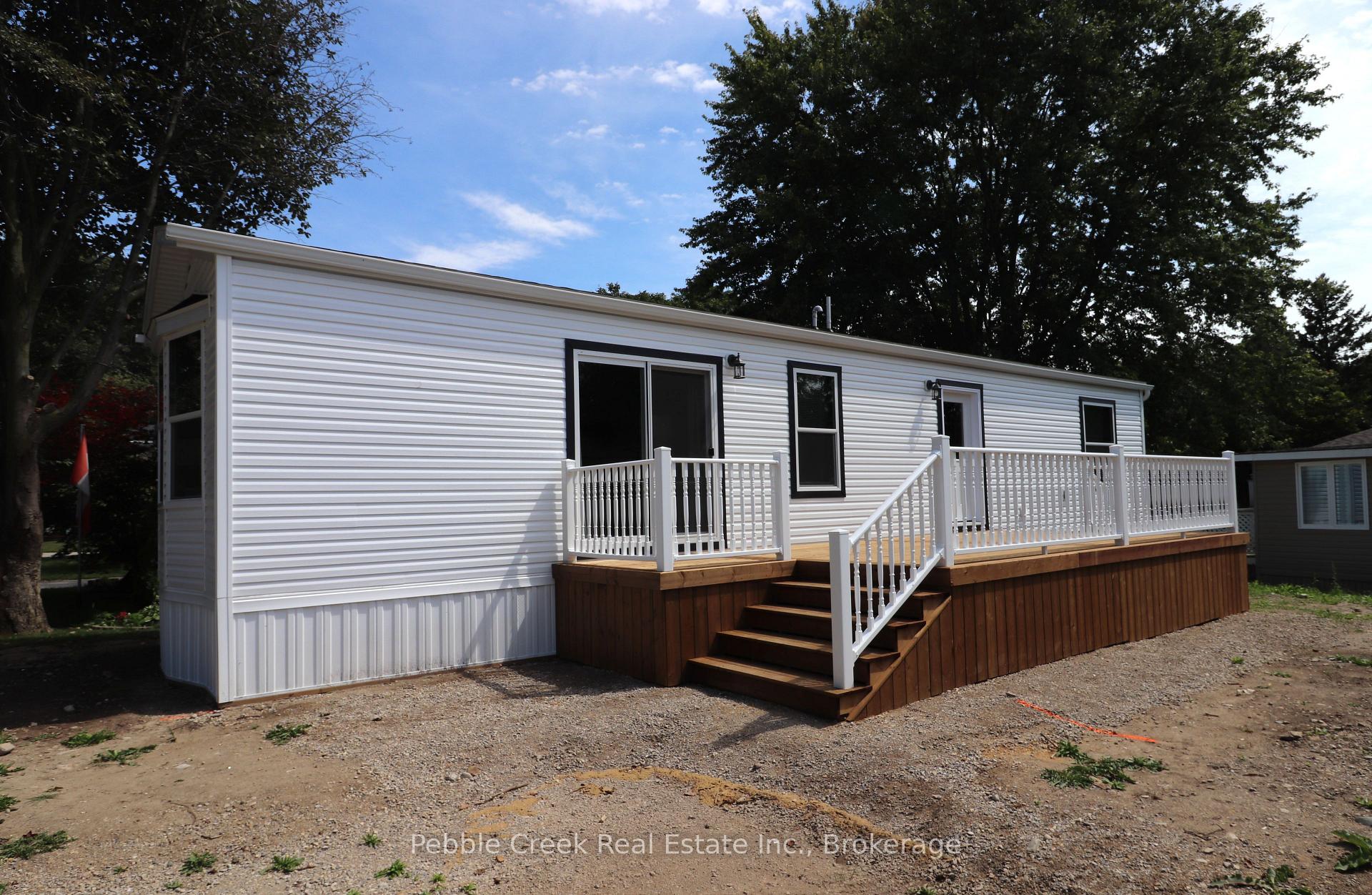 Photo 2 of 17 Sutton Drive, Ashfield-Colborne-Wawanosh, Colborne — HOMEH
