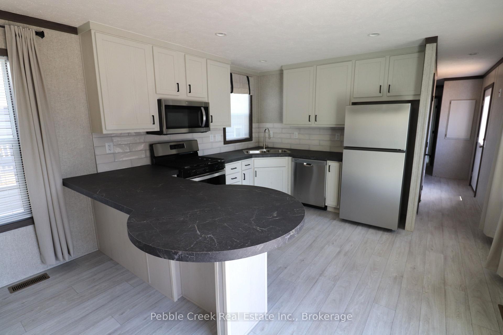 Photo 6 of 17 Sutton Drive, Ashfield-Colborne-Wawanosh, Colborne — HOMEH