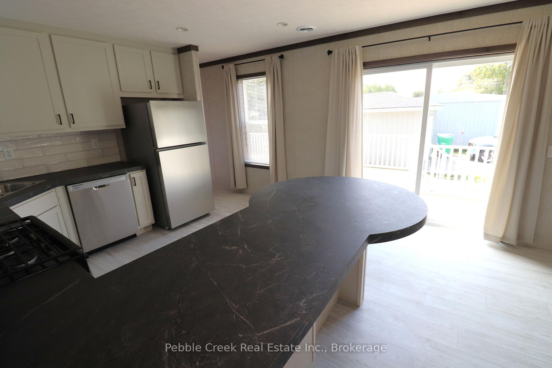 Photo 10 of 17 Sutton Drive, Ashfield-Colborne-Wawanosh, Colborne — HOMEH