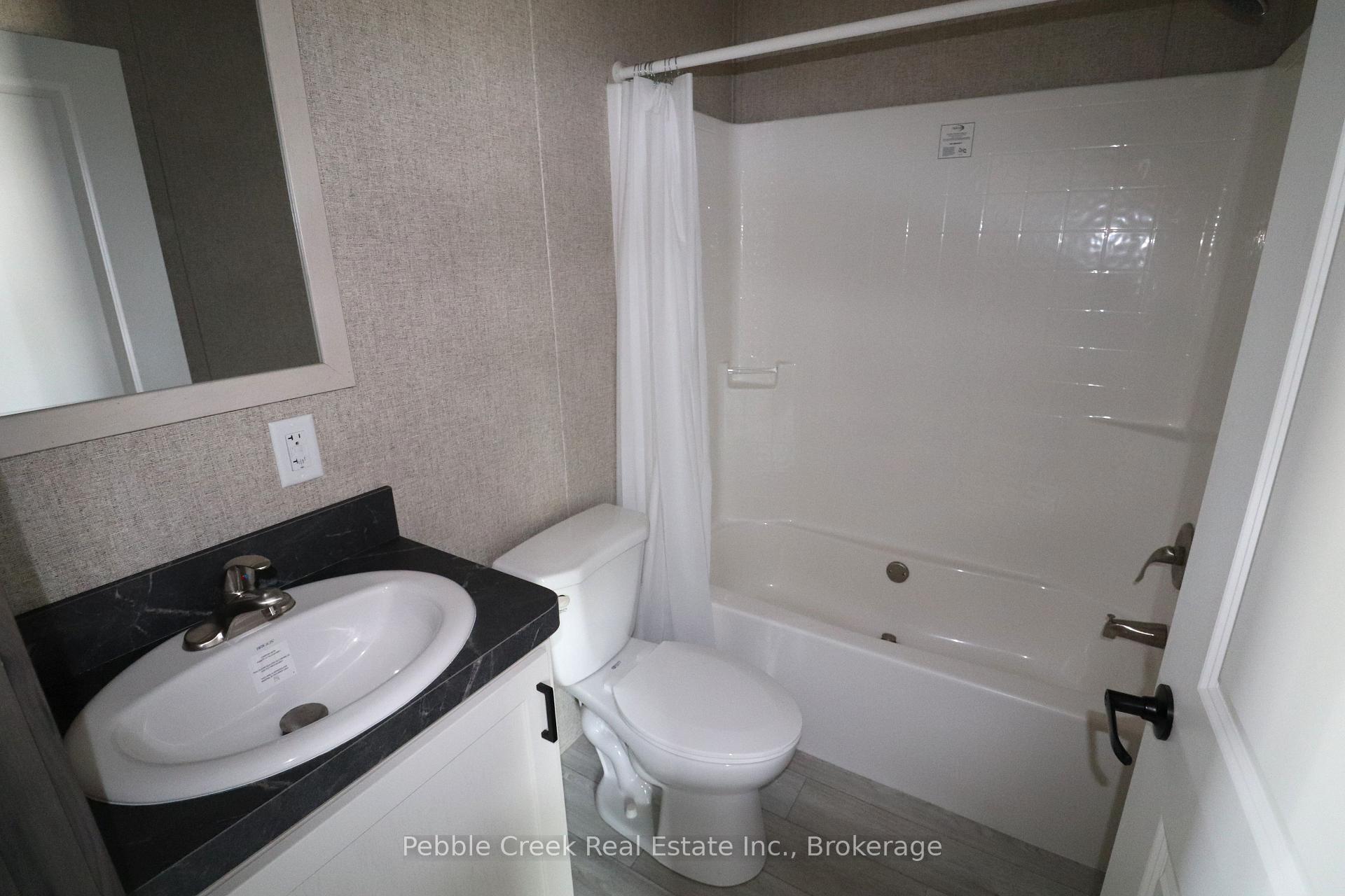 Photo 13 of 17 Sutton Drive, Ashfield-Colborne-Wawanosh, Colborne — HOMEH