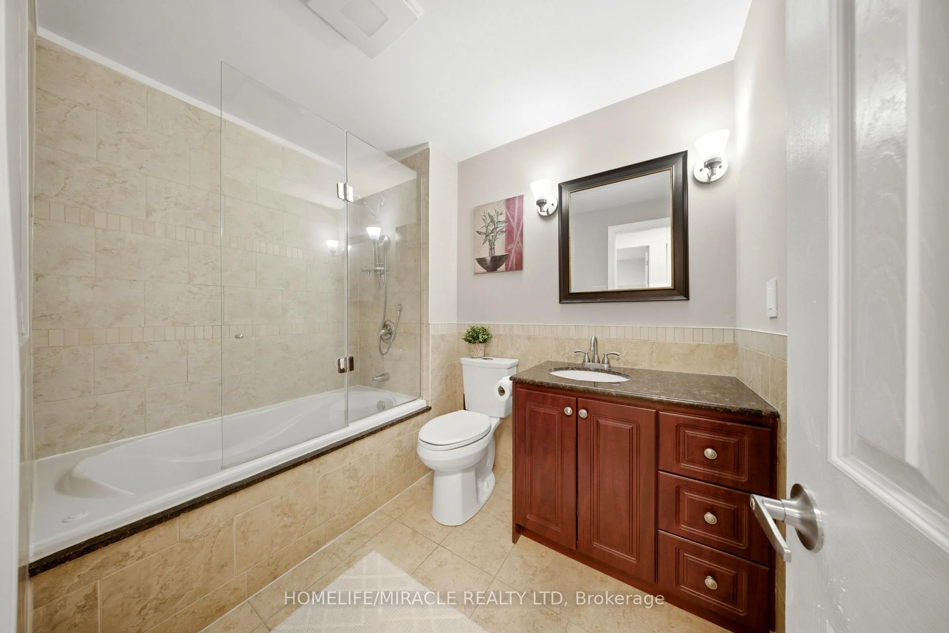 Photo 16 of 1612 Wavell Crescent, Mississauga, Applewood — HOMEH