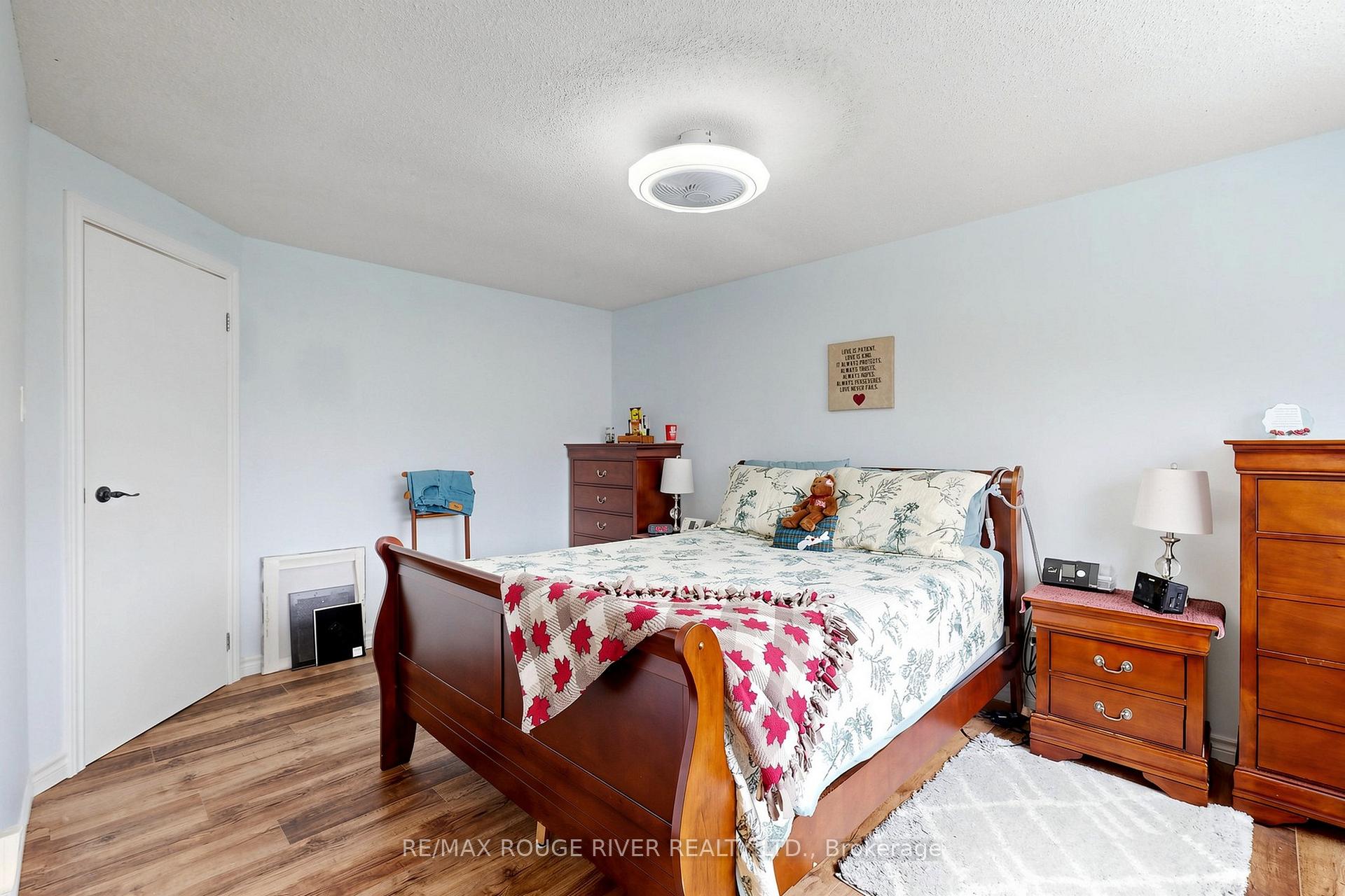 Photo 20 of 49 Gilmour Drive, Ajax, Central — HOMEH